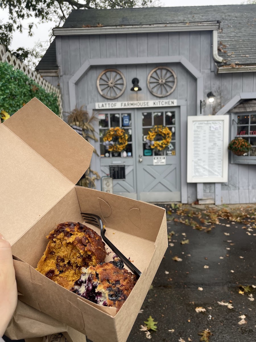 Lattof Farmhouse Kitchen Photos 2